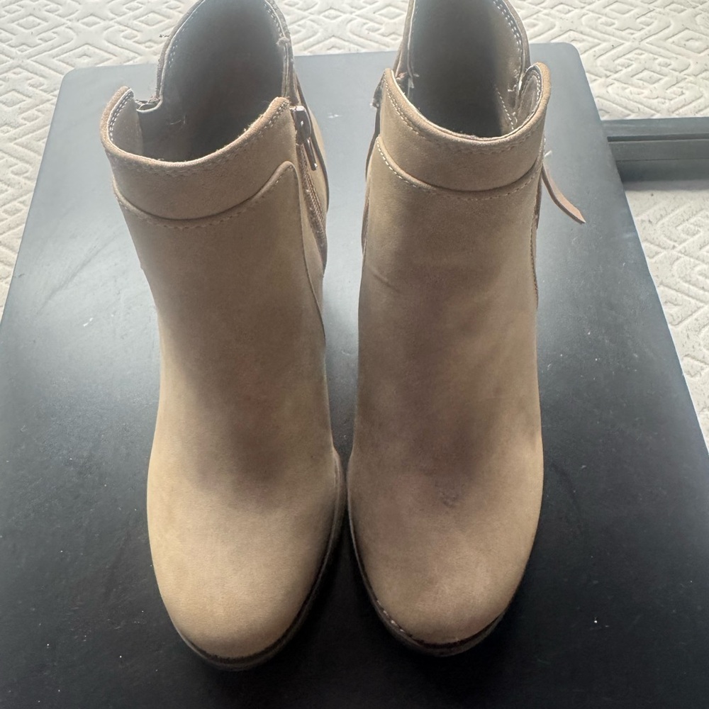 Women's Tan Ankle Boots